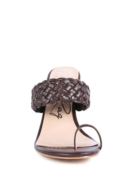 HIGH PERKS WOVEN STRAP TOE RING SANDALS