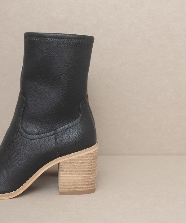 OASIS SOCIETY VIENNA - SLEEK ANKLE HUGGING BOOTIES