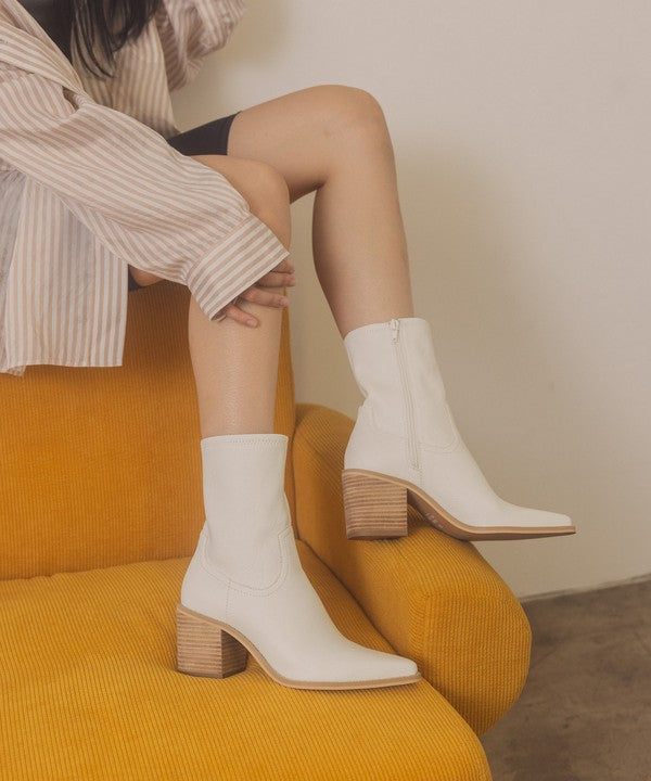 OASIS SOCIETY VIENNA - SLEEK ANKLE HUGGING BOOTIES